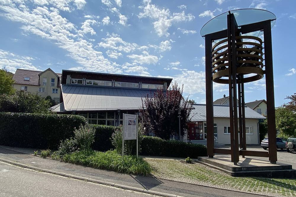 Vorderansicht des Bildungszentrums Mosbach
